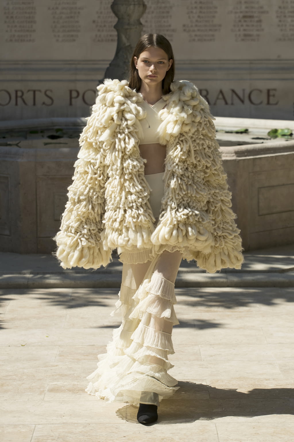 Fashion Week Paris Fall/Winter 2018 look 15 from the Sonia Rykiel collection couture