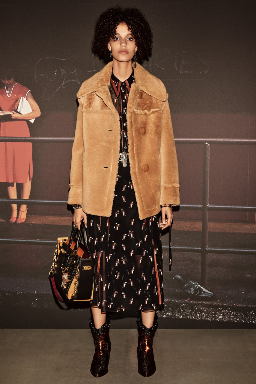 Fashion Week New York Resort 2018 look 15 from the Coach collection womenswear