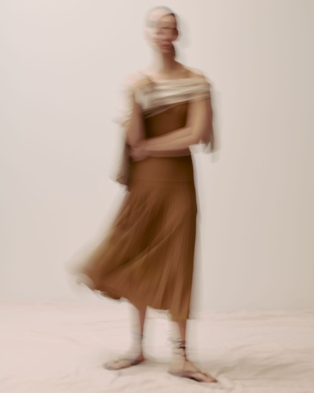 Fashion Week Paris Spring/Summer 2025 look 40 from the Eric Bompard collection womenswear