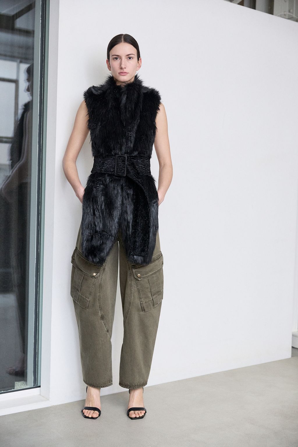 Fashion Week Paris Fall/Winter 2025 look 16 from the Vaillant collection womenswear