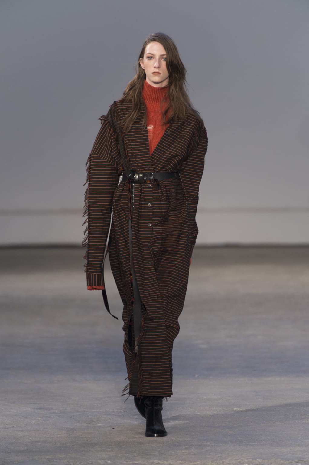 Fashion Week Milan Fall/Winter 2017 look 16 from the Damir Doma collection 女装