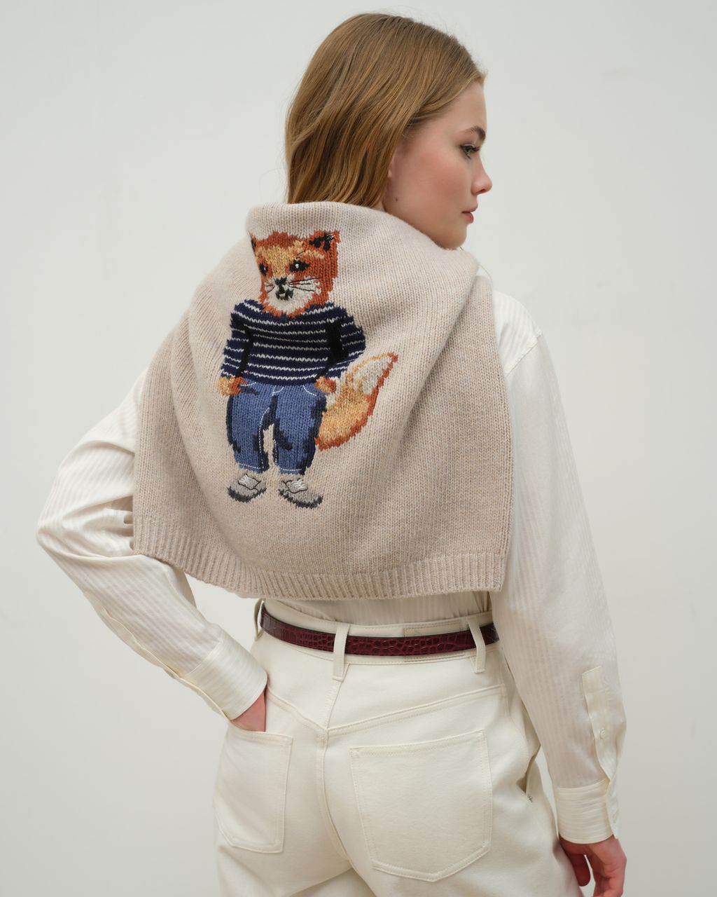 Fashion Week Paris Fall/Winter 2025 look 20 from the Maison Kitsuné collection womenswear