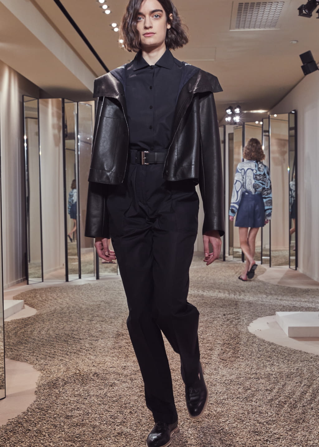 Fashion Week Paris Resort 2018 look 19 from the Hermès collection womenswear