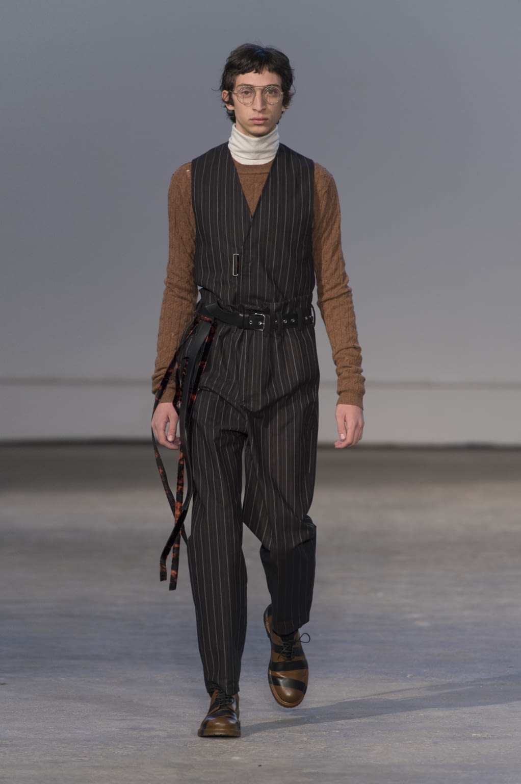 Fashion Week Milan Fall/Winter 2017 look 2 from the Damir Doma collection menswear