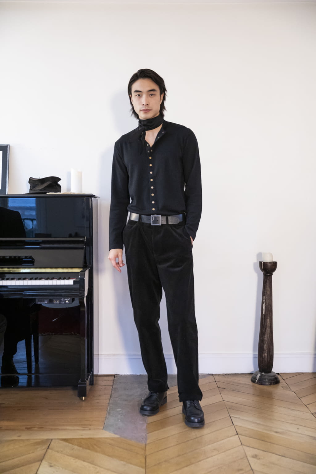 Fashion Week Paris Fall/Winter 2022 look 31 from the Agnès B collection 男装
