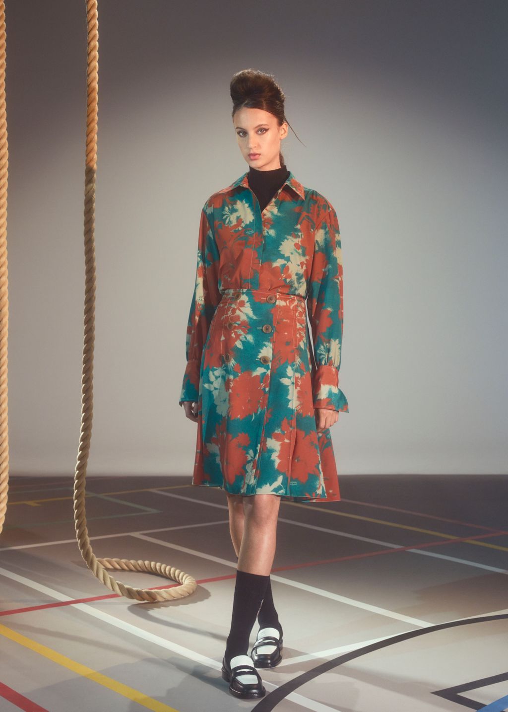 Fashion Week Paris Fall/Winter 2023 look 21 de la collection Maison Kitsuné womenswear