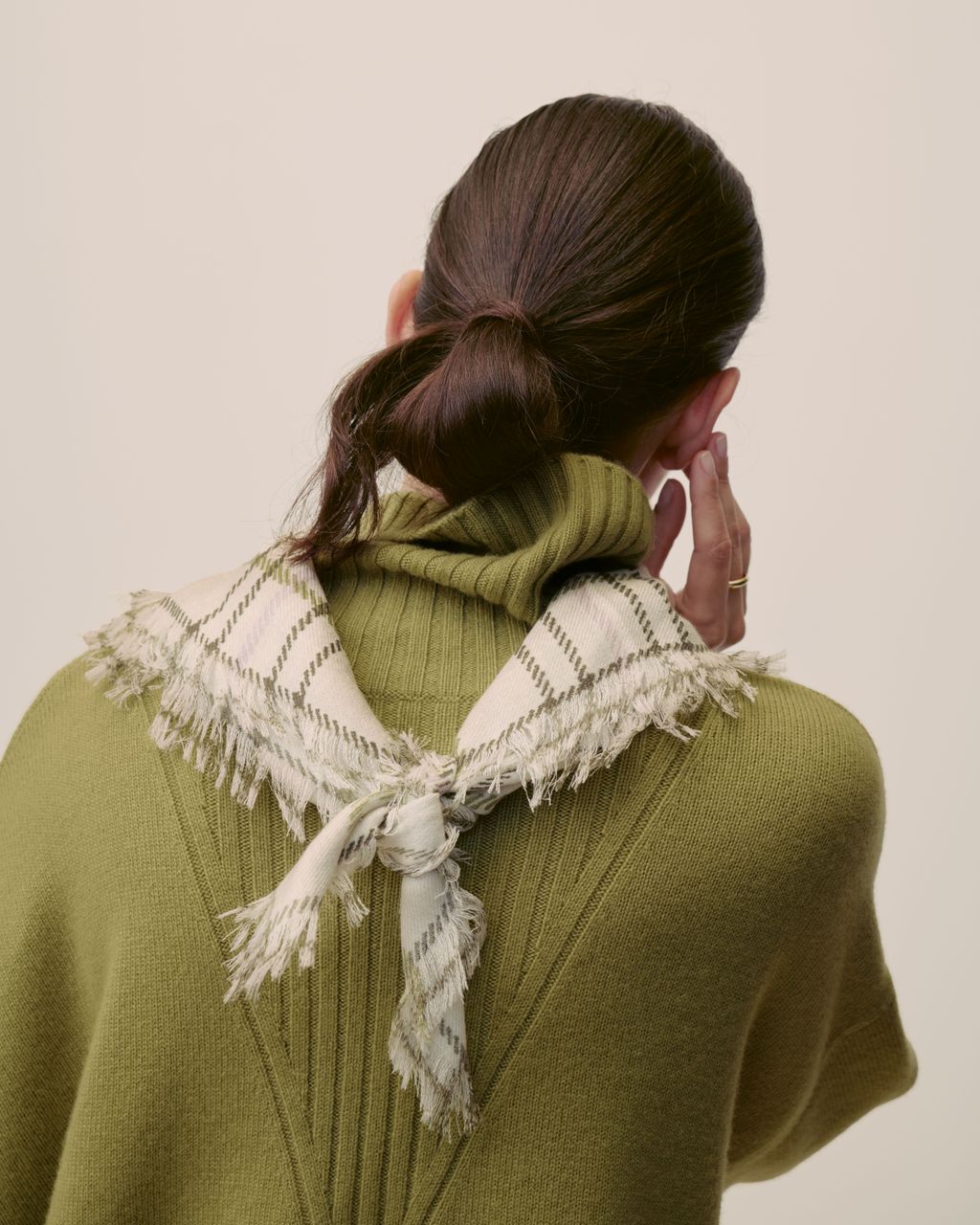 Fashion Week Paris Spring/Summer 2025 look 68 from the Eric Bompard collection womenswear