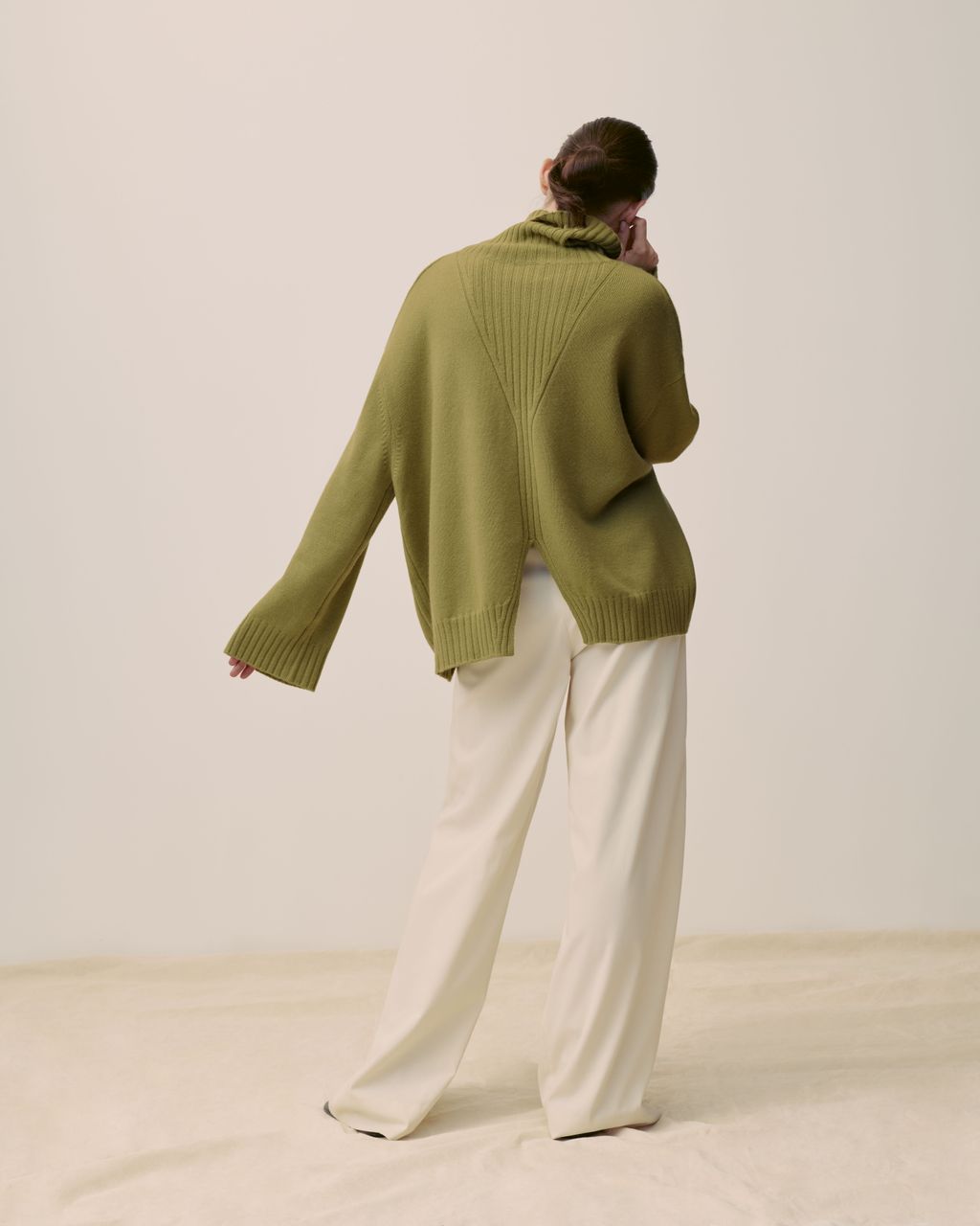 Fashion Week Paris Spring/Summer 2025 look 69 from the Eric Bompard collection womenswear