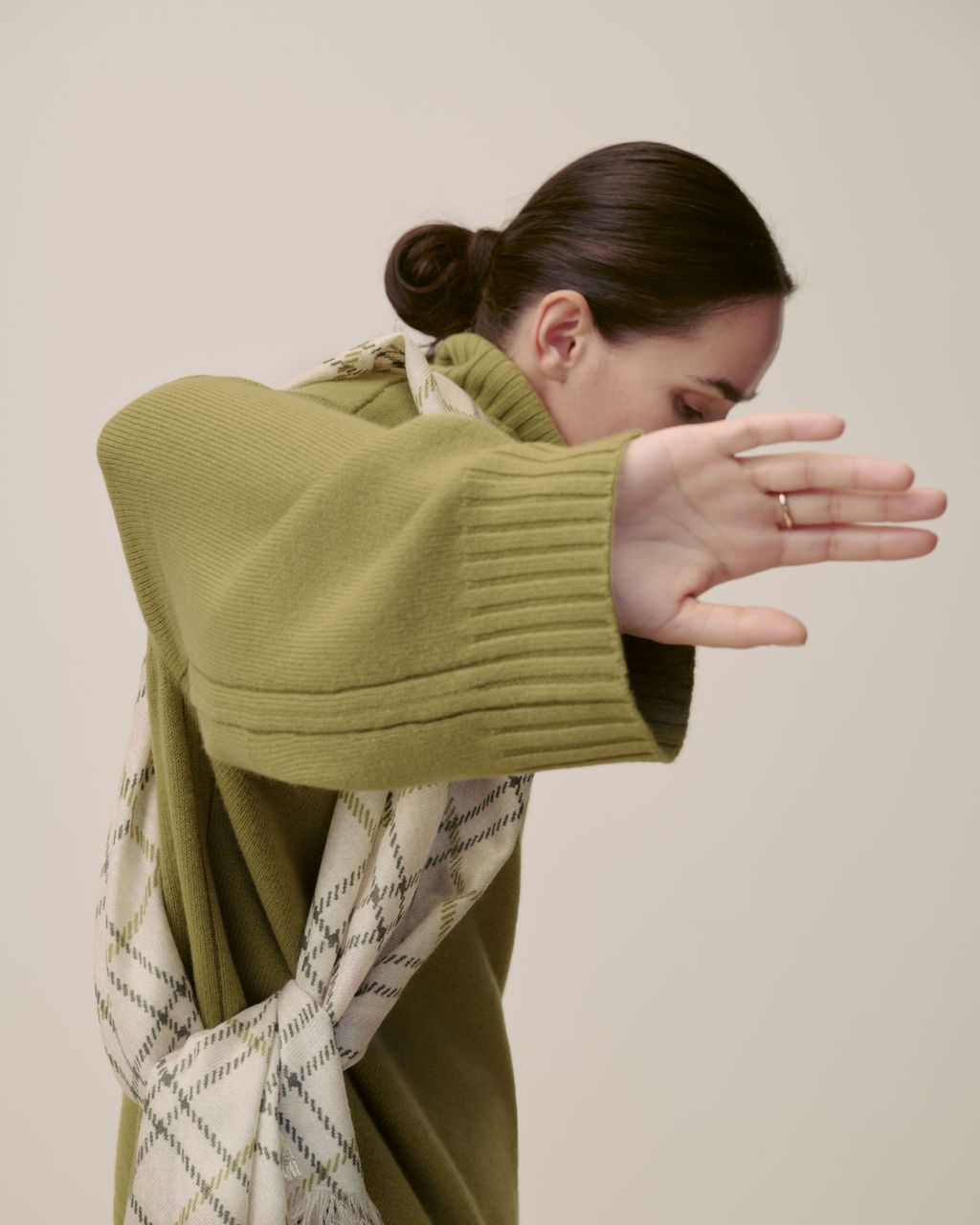 Fashion Week Paris Spring/Summer 2025 look 70 from the Eric Bompard collection womenswear