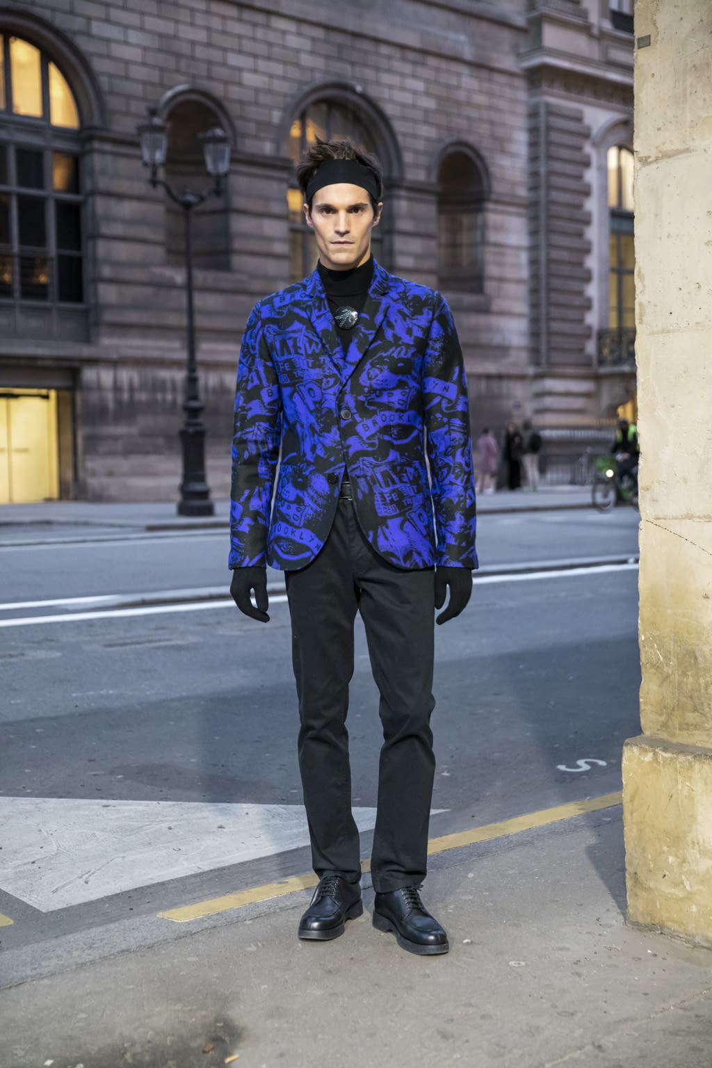 Fashion Week Paris Fall/Winter 2022 look 36 from the Agnès B collection menswear