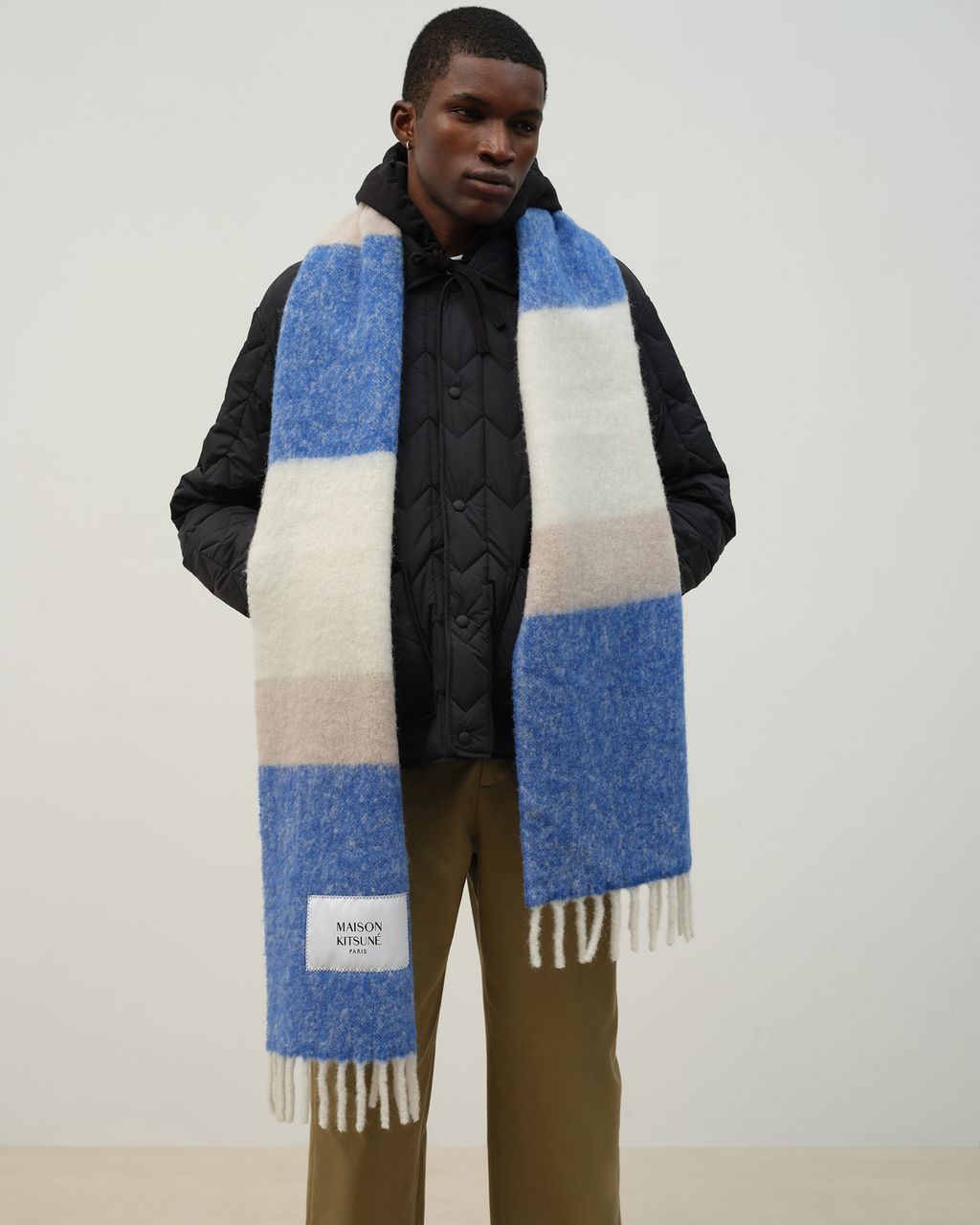 Fashion Week Paris Fall/Winter 2025 look 34 de la collection Maison Kitsuné womenswear