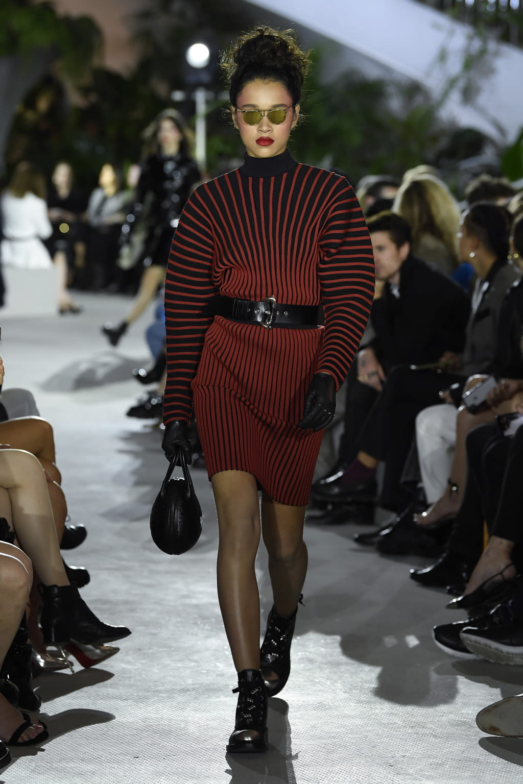Fashion Week Paris Resort 2020 look 31 de la collection Louis Vuitton womenswear