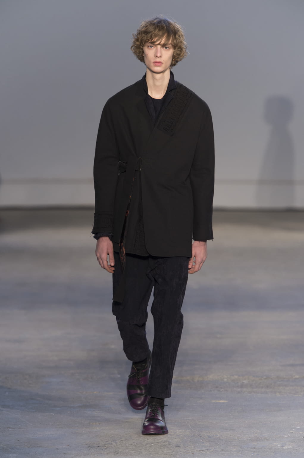 Fashion Week Milan Fall/Winter 2017 look 34 from the Damir Doma collection 男装