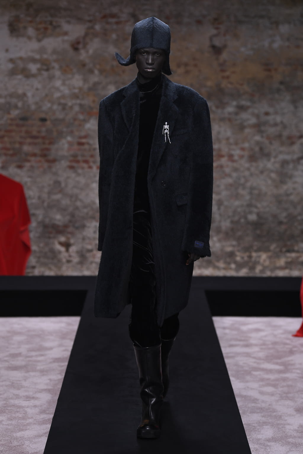 Fashion Week London Fall/Winter 2022 look 34 from the Raf Simons collection 女装
