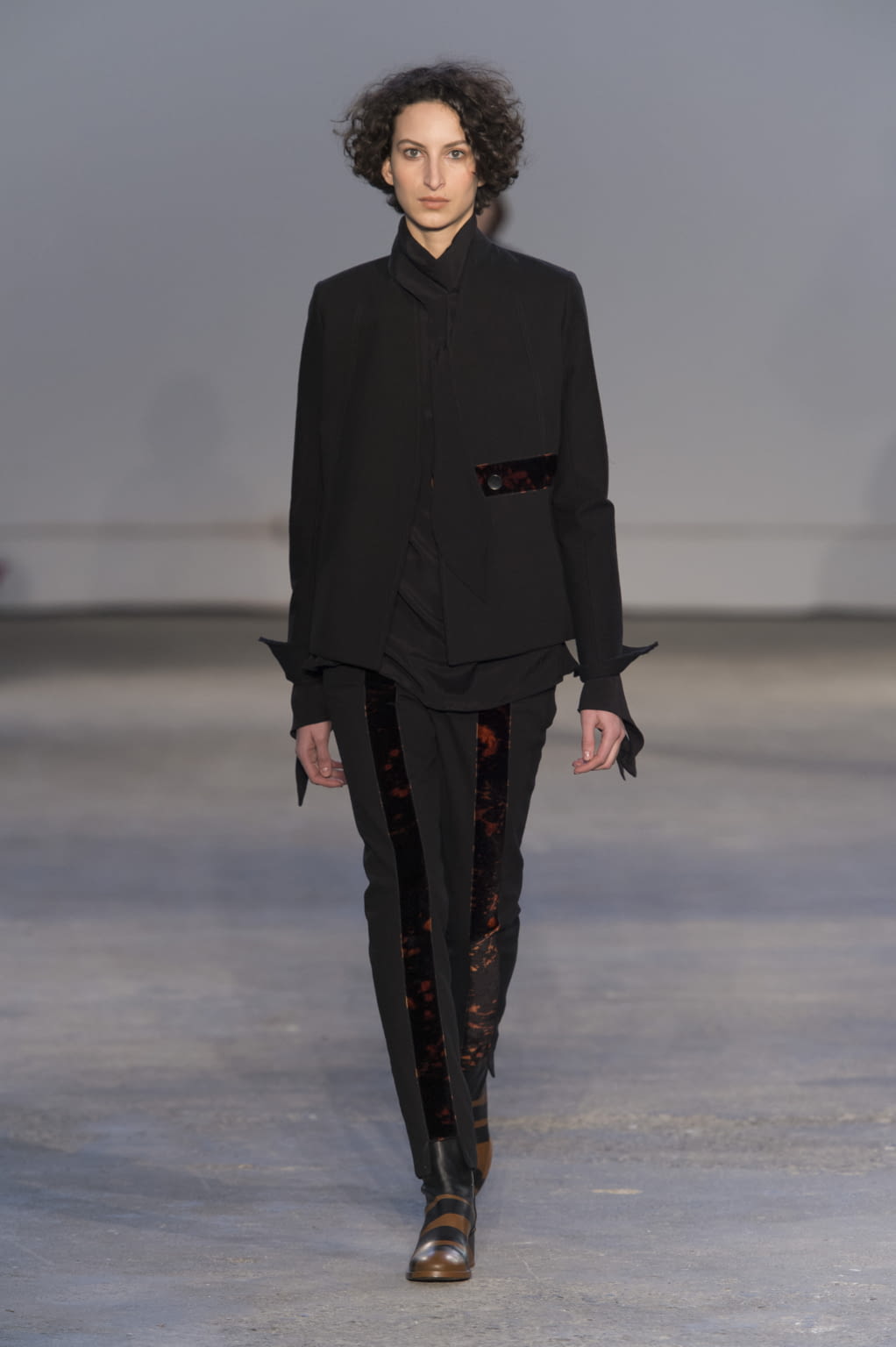 Fashion Week Milan Fall/Winter 2017 look 35 from the Damir Doma collection womenswear