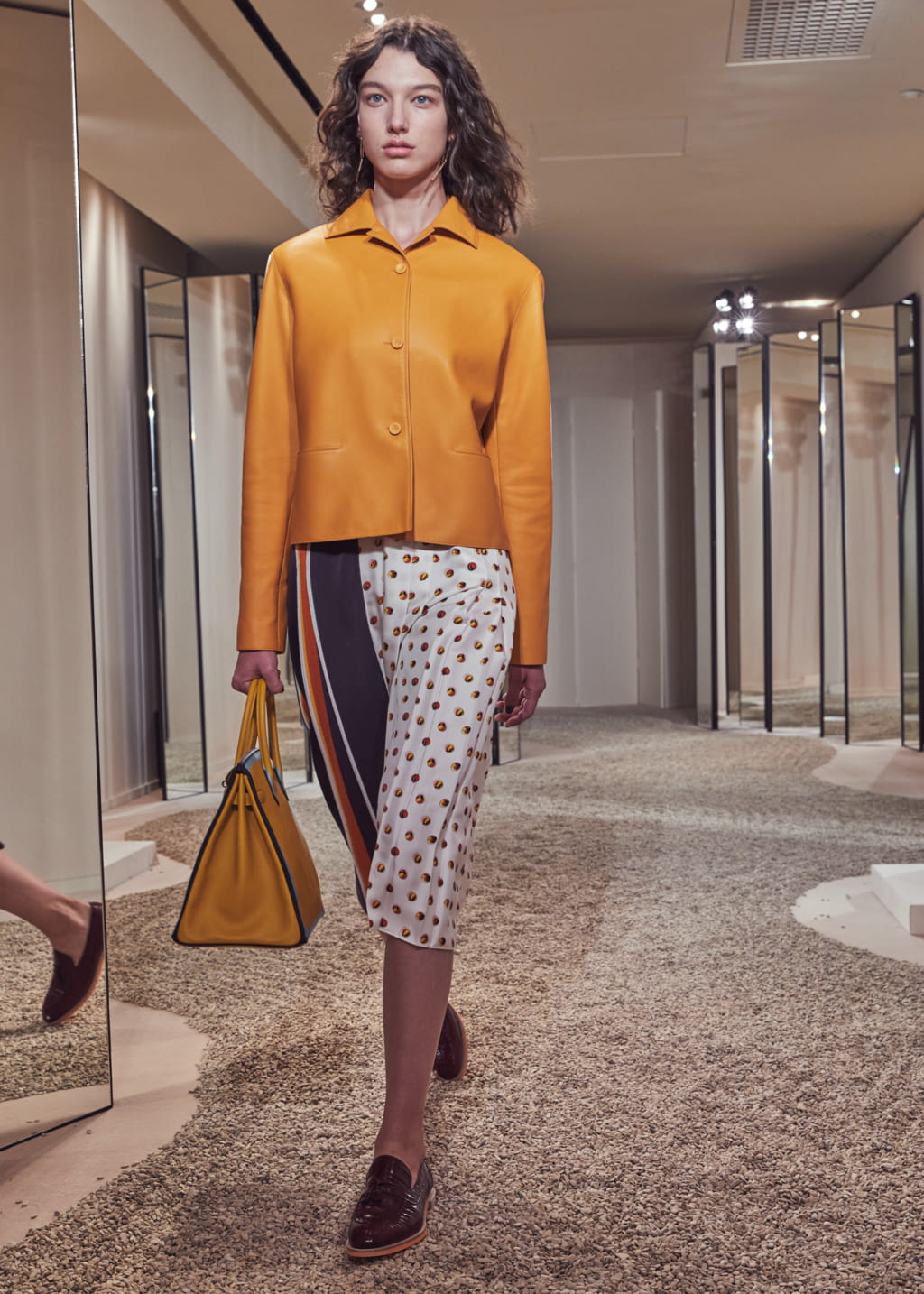 Fashion Week Paris Resort 2018 look 37 from the Hermès collection womenswear