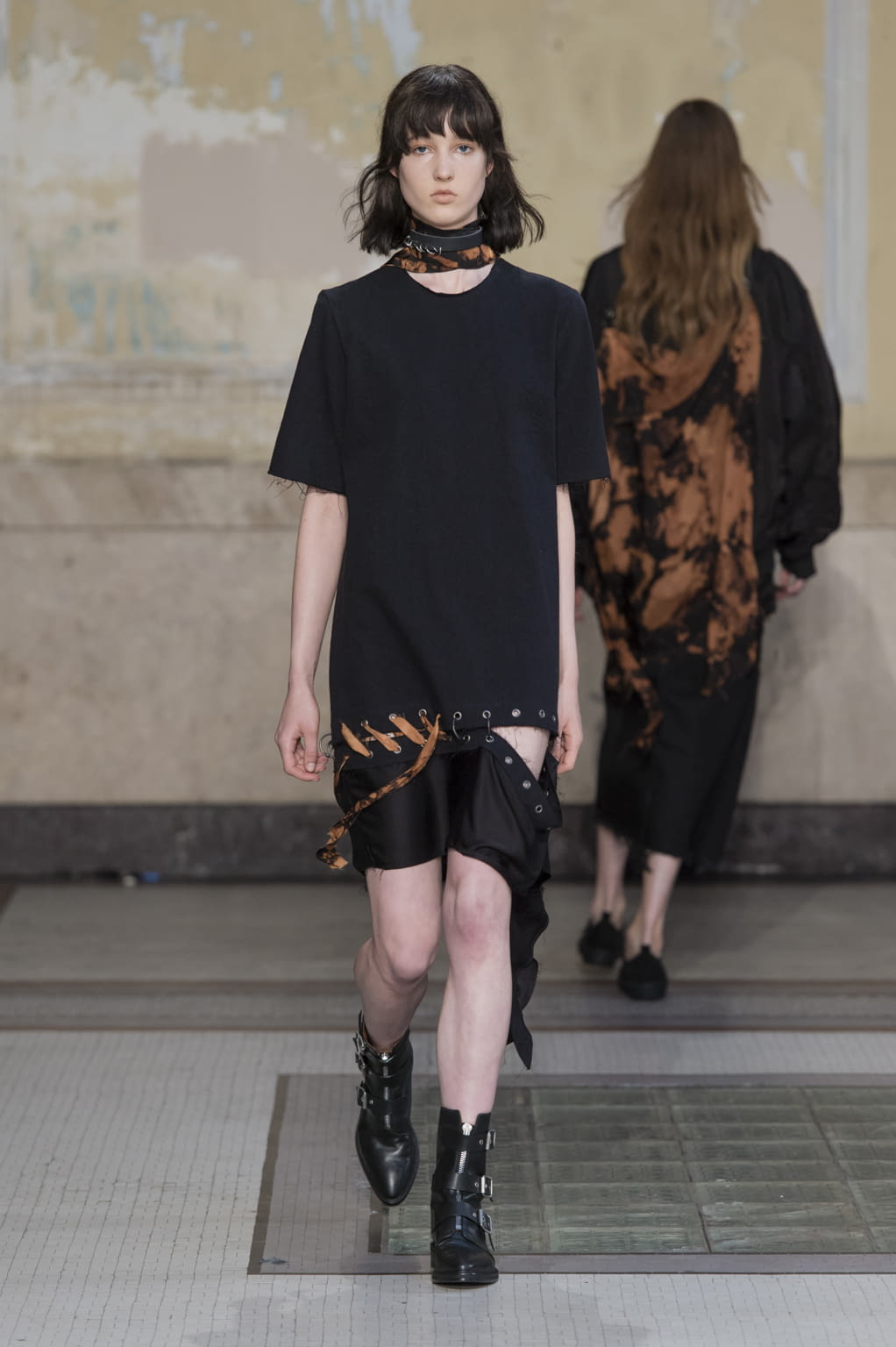 Fashion Week Milan Spring/Summer 2017 look 38 de la collection Damir Doma menswear