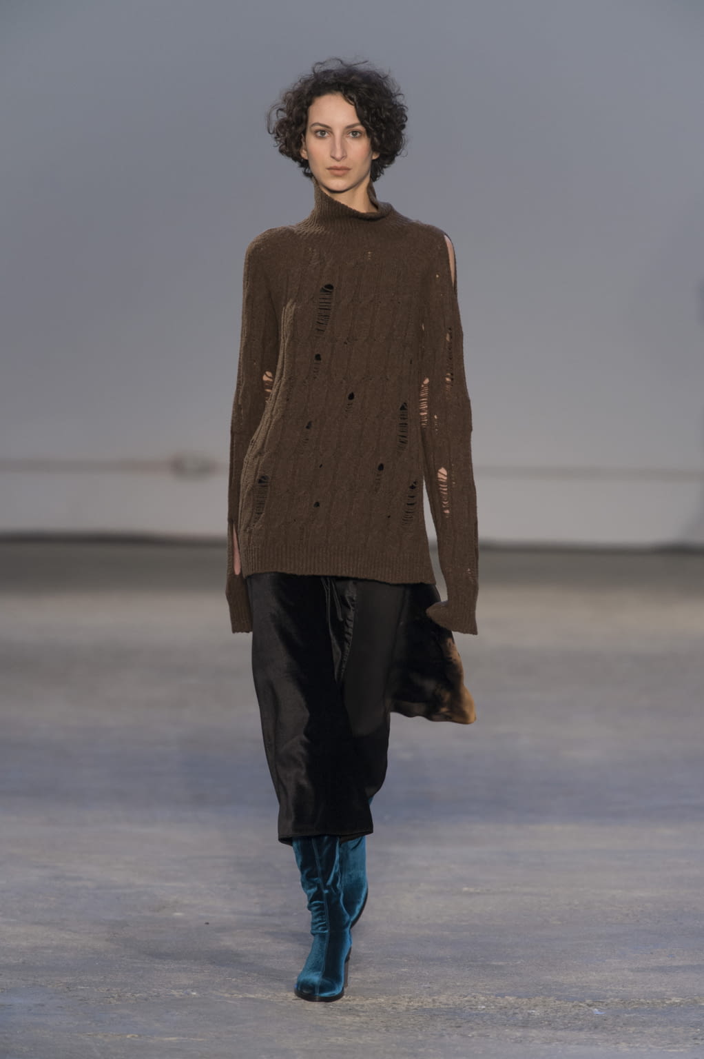 Fashion Week Milan Fall/Winter 2017 look 4 de la collection Damir Doma womenswear