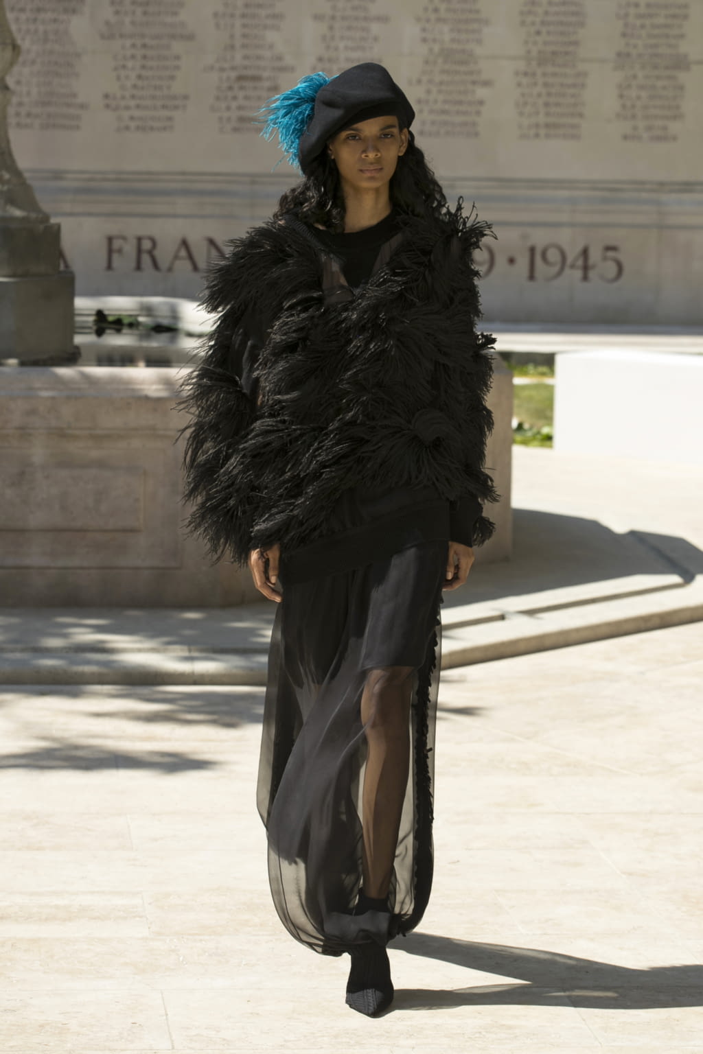 Fashion Week Paris Fall/Winter 2018 look 4 from the Sonia Rykiel collection couture