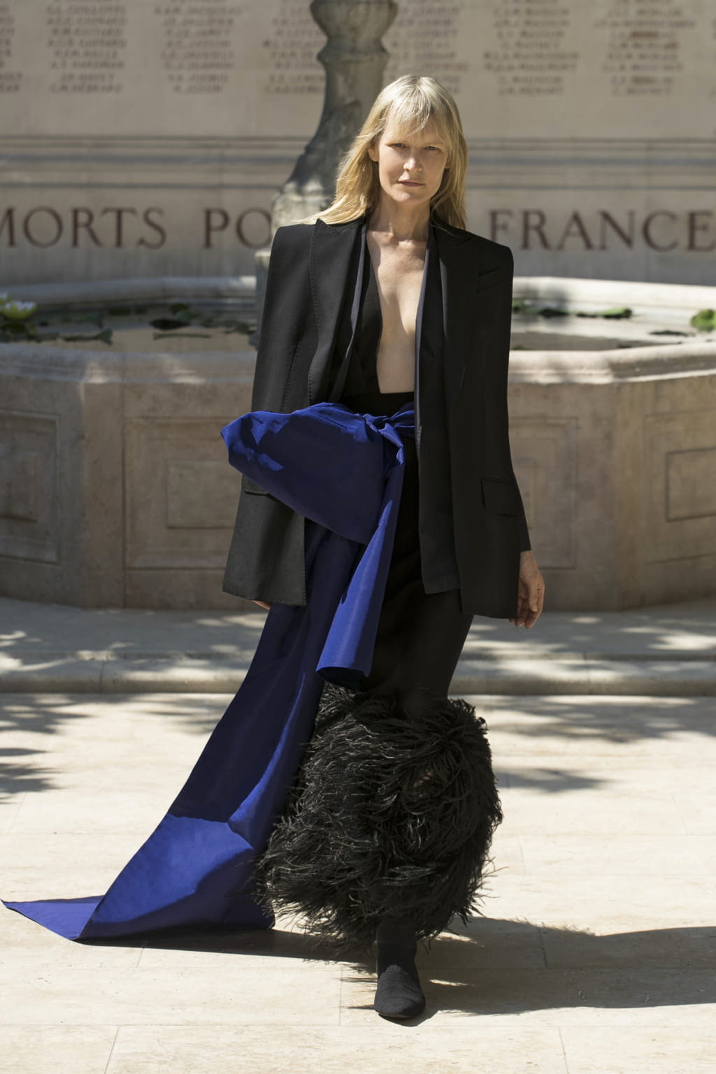 Fashion Week Paris Fall/Winter 2018 look 5 from the Sonia Rykiel collection couture