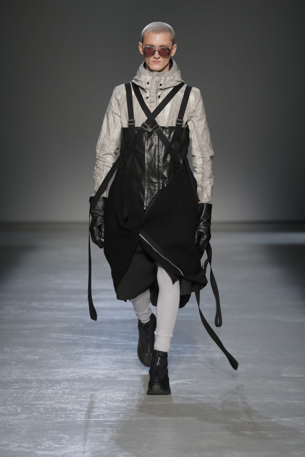 Fashion Week Paris Fall/Winter 2018 look 8 de la collection Boris Bidjan Saberi menswear