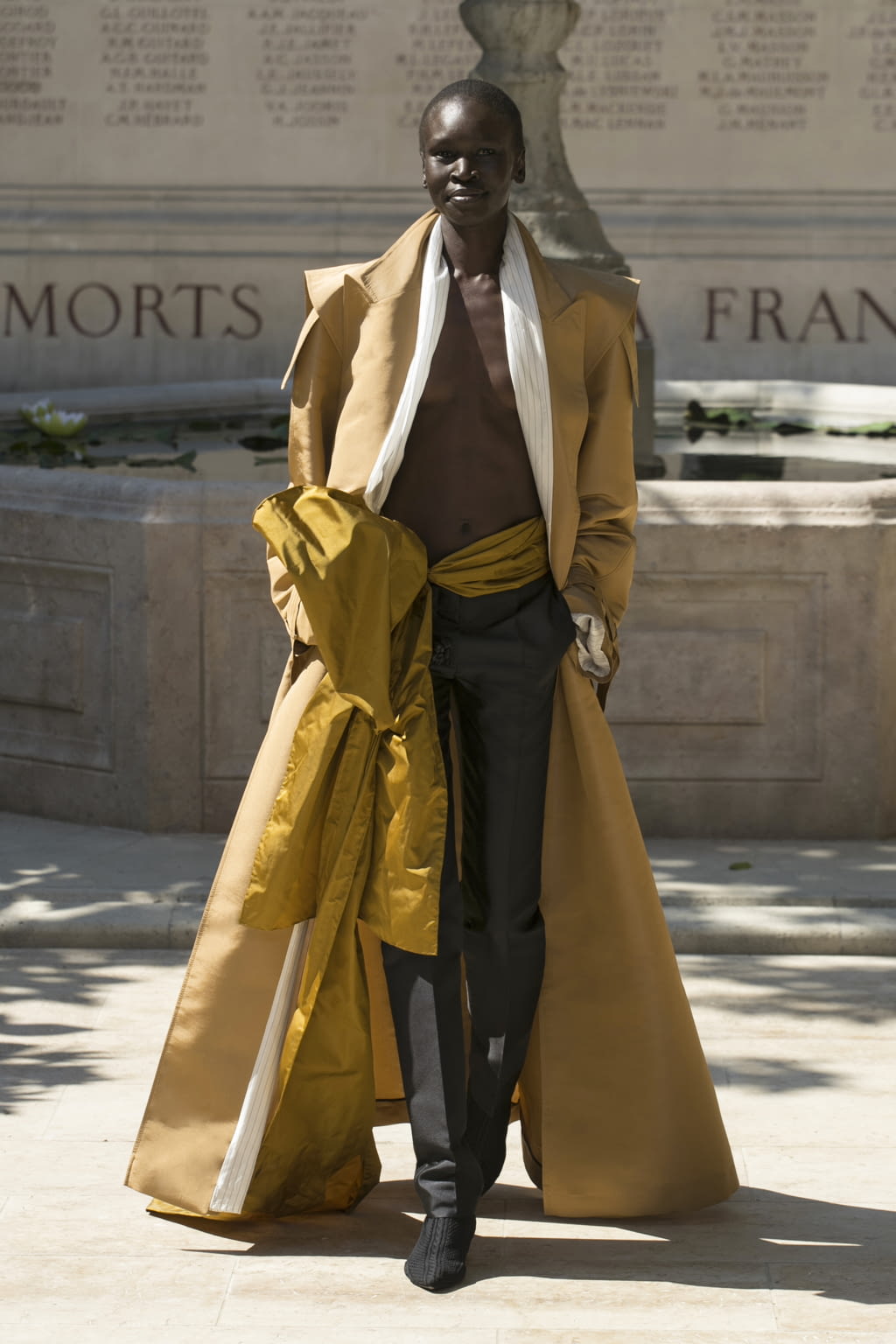 Fashion Week Paris Fall/Winter 2018 look 9 de la collection Sonia Rykiel couture