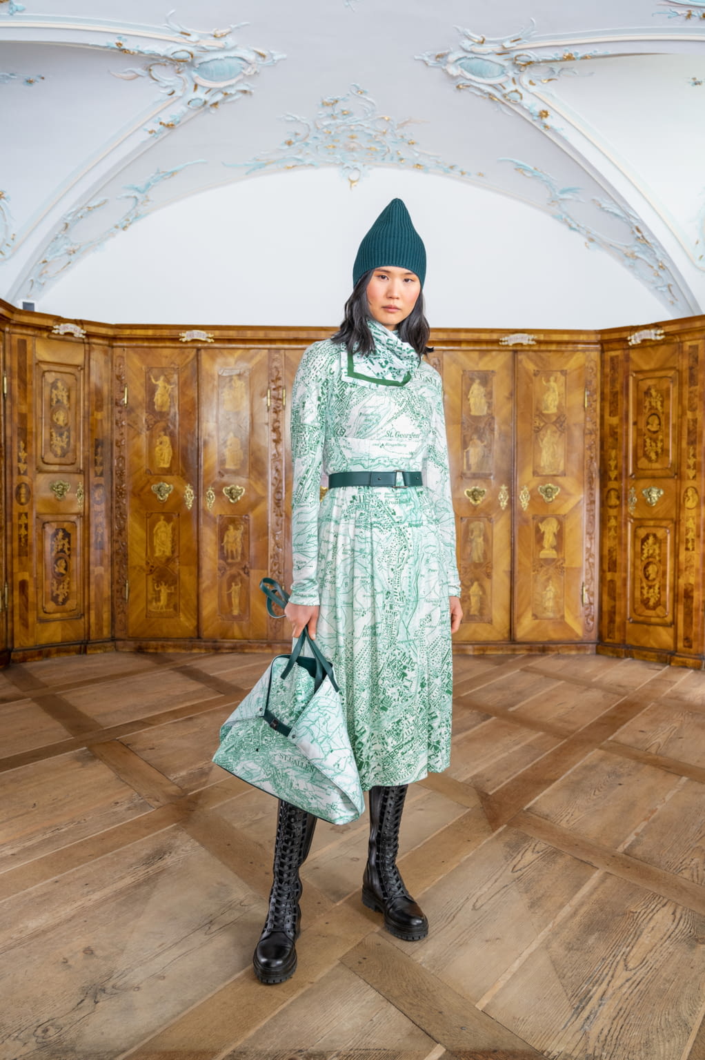 Fashion Week Paris Fall/Winter 2021 look 20 from the Akris collection womenswear