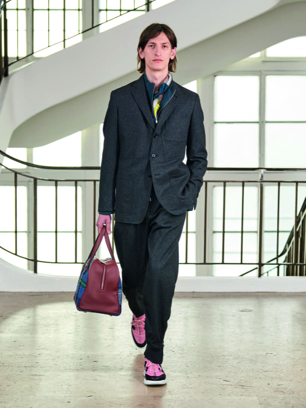 Fashion Week Paris Fall/Winter 2021 look 5 from the Hermès collection menswear