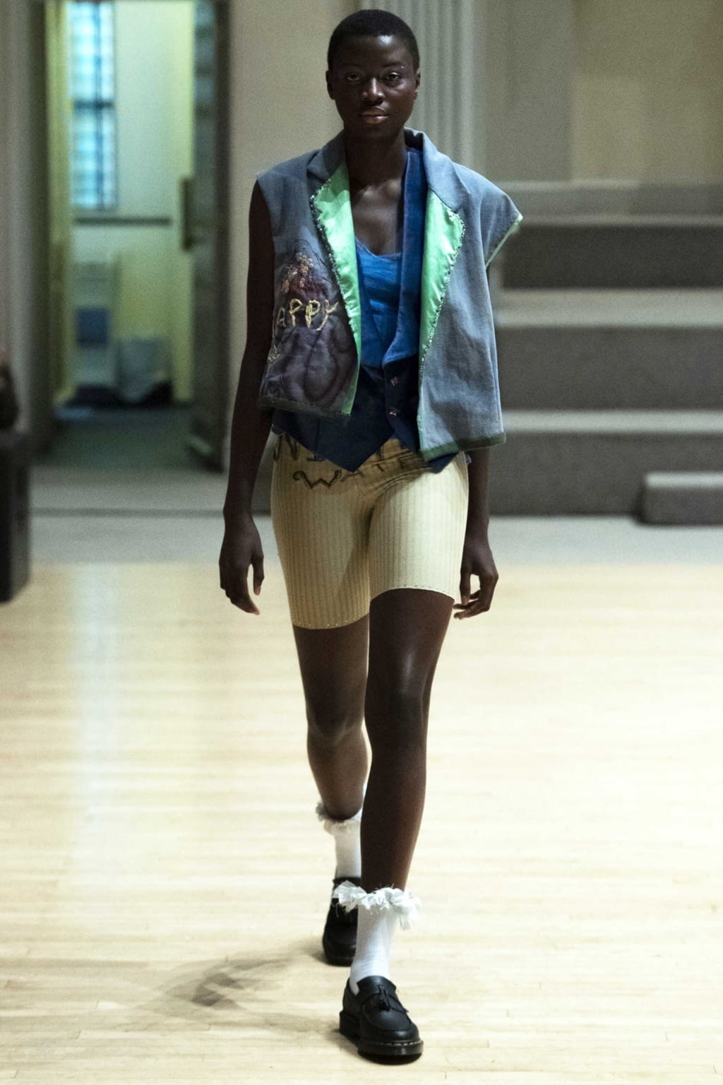 Fashion Week New York Spring/Summer 2019 look 15 from the Lou Dallas collection womenswear