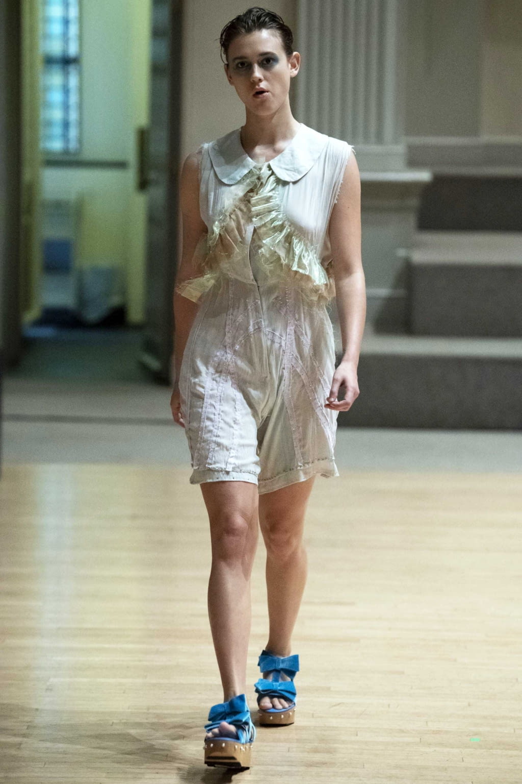 Fashion Week New York Spring/Summer 2019 look 19 from the Lou Dallas collection womenswear