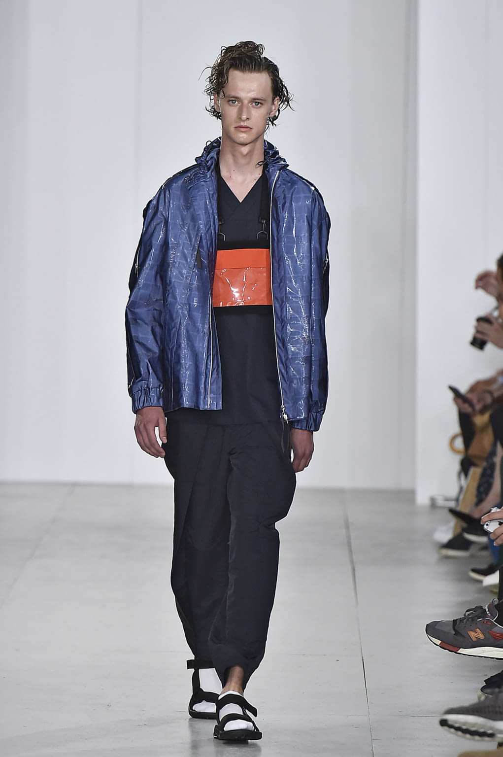 Fashion Week London Spring/Summer 2017 look 9 from the Lou Dalton collection 男装