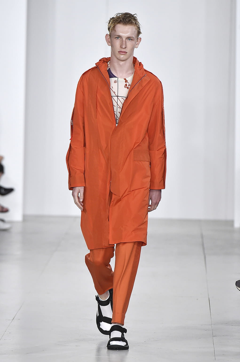Fashion Week London Spring/Summer 2017 look 11 from the Lou Dalton collection 男装