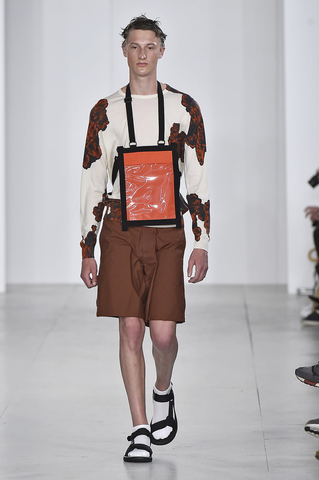 Fashion Week London Spring/Summer 2017 look 15 from the Lou Dalton collection menswear