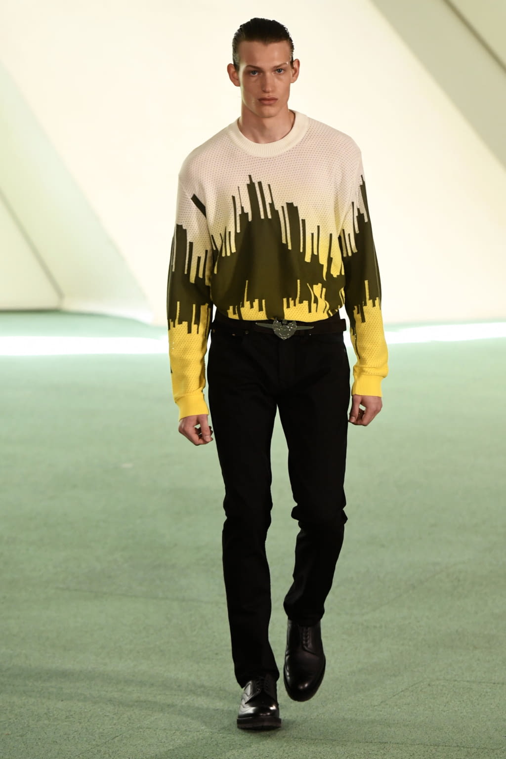 Fashion Week Paris Spring/Summer 2020 look 30 from the Louis Gabriel Nouchi collection 男装