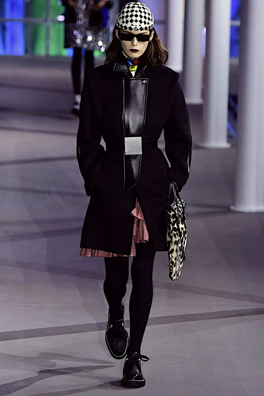 Fashion Week Paris Fall/Winter 2019 look 11 from the Louis Vuitton collection 女装