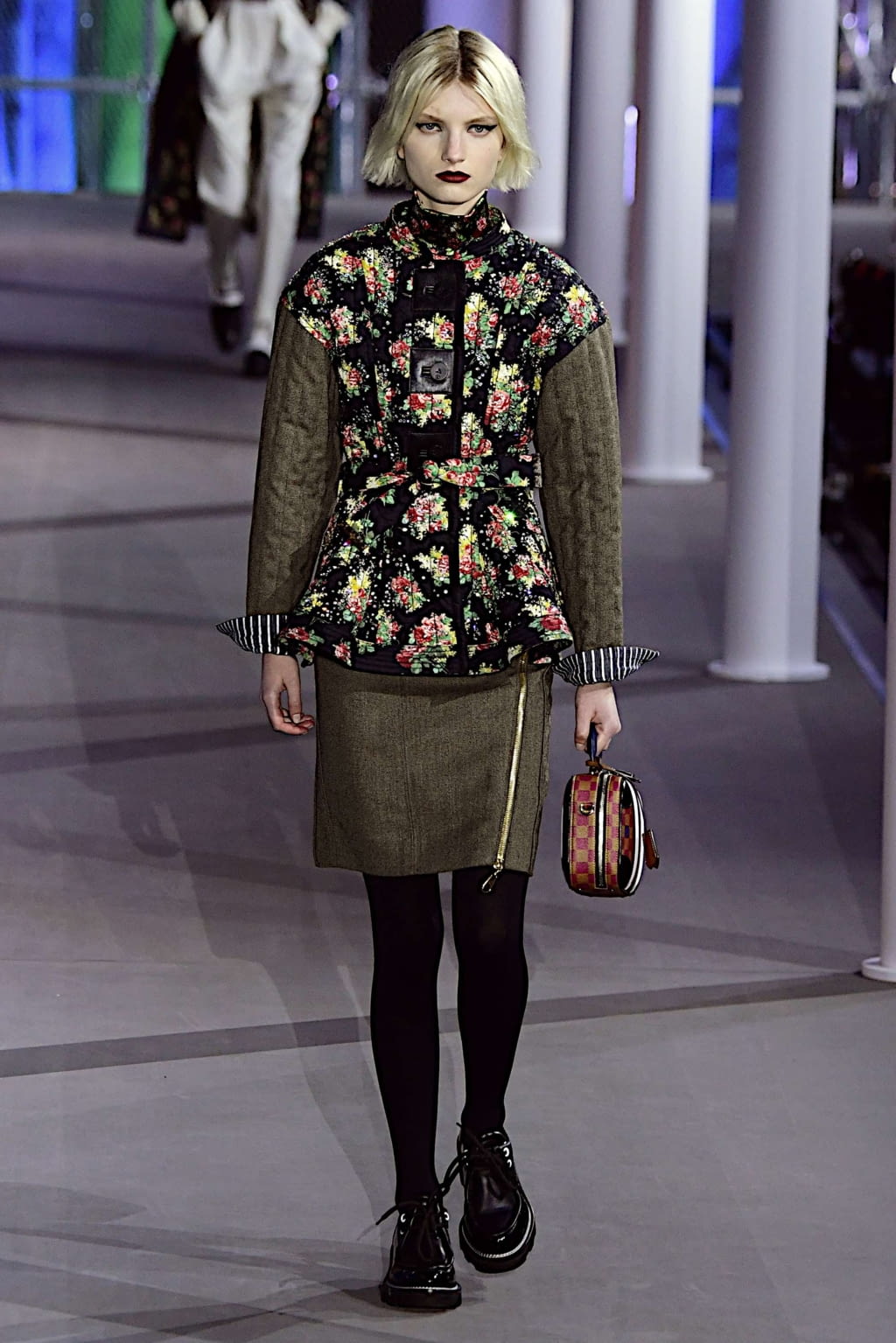 Fashion Week Paris Fall/Winter 2019 look 20 de la collection Louis Vuitton womenswear