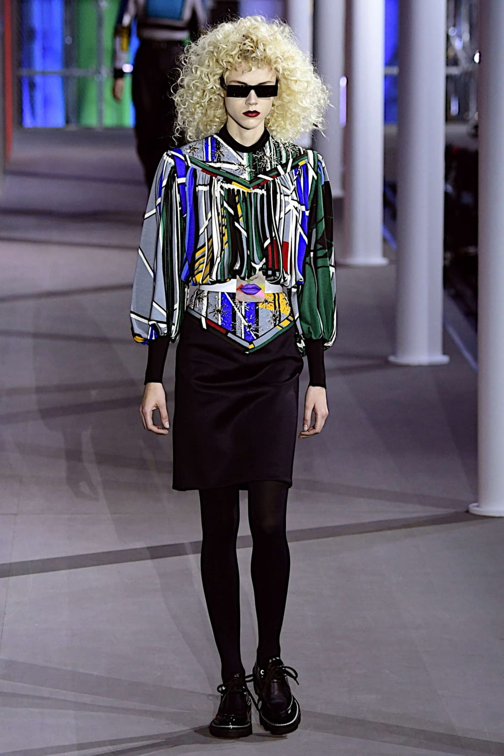 Fashion Week Paris Fall/Winter 2019 look 37 from the Louis Vuitton collection womenswear