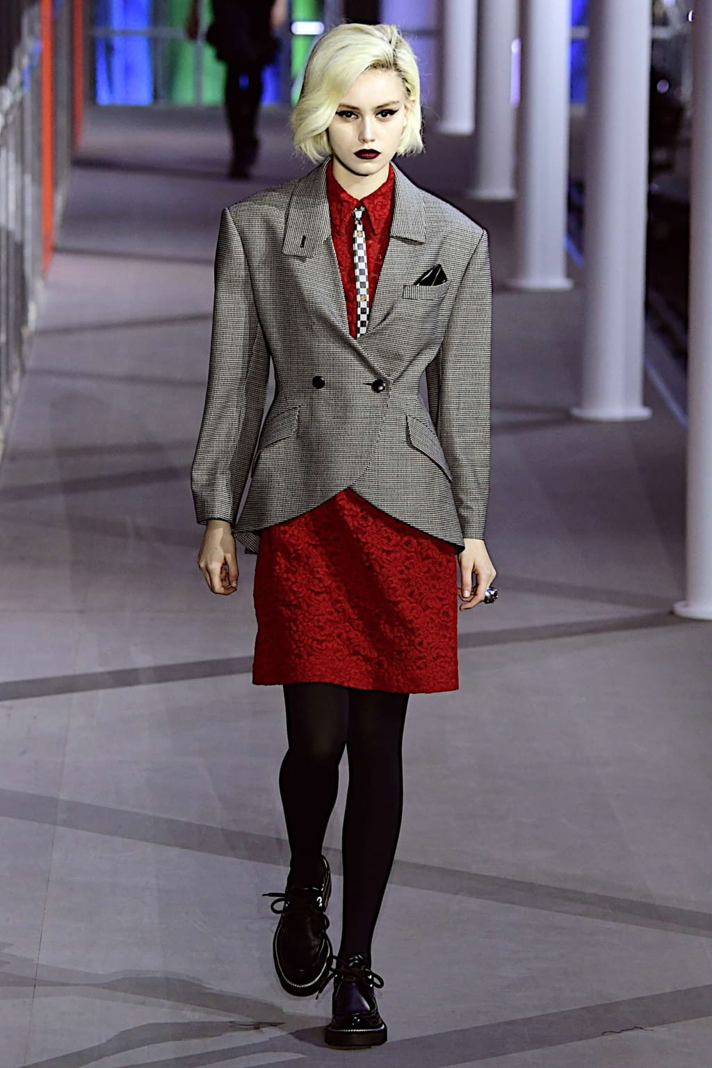 Fashion Week Paris Fall/Winter 2019 look 52 from the Louis Vuitton collection 女装