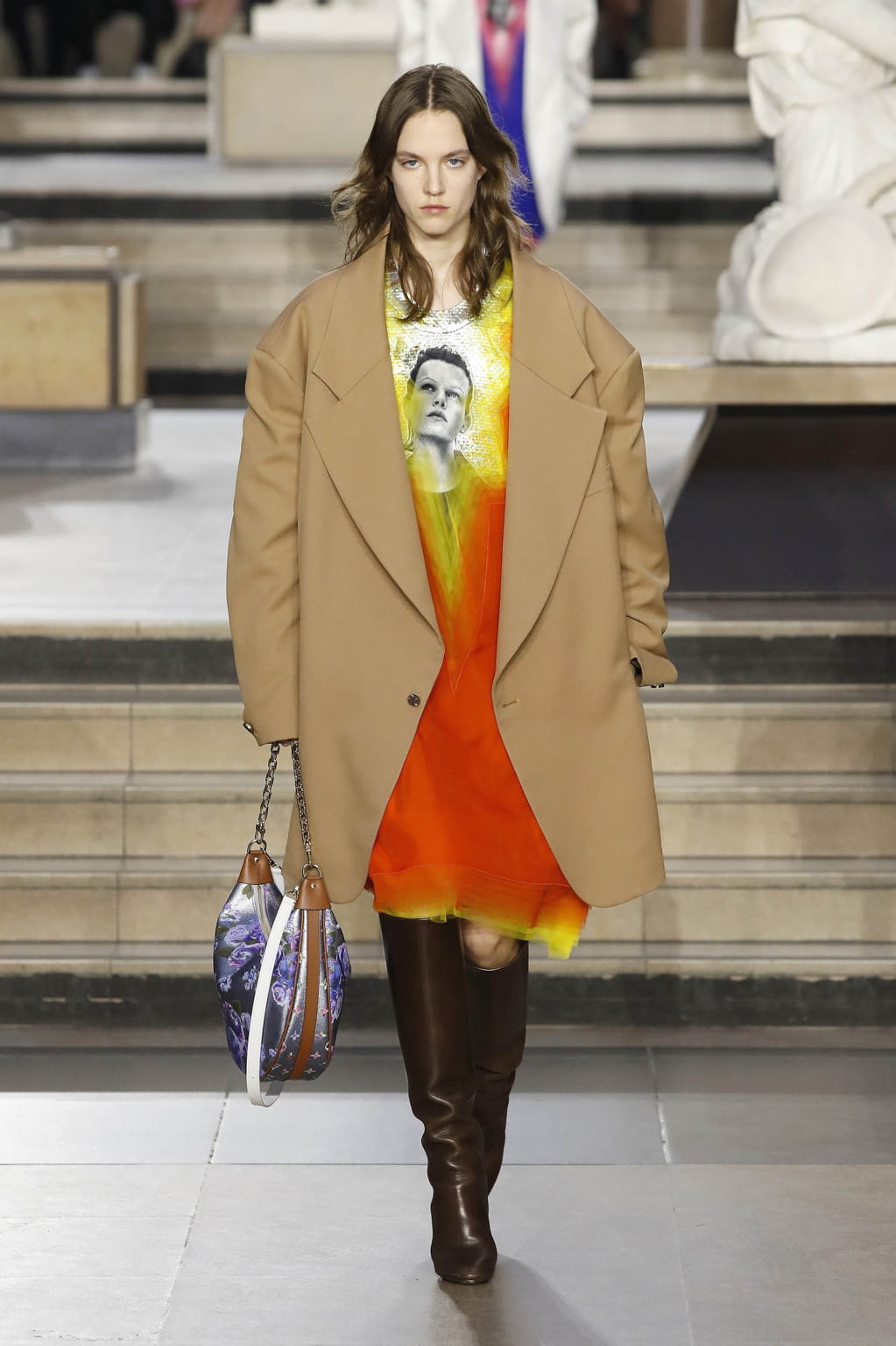 Fashion Week Paris Fall/Winter 2022 look 33 from the Louis Vuitton collection womenswear