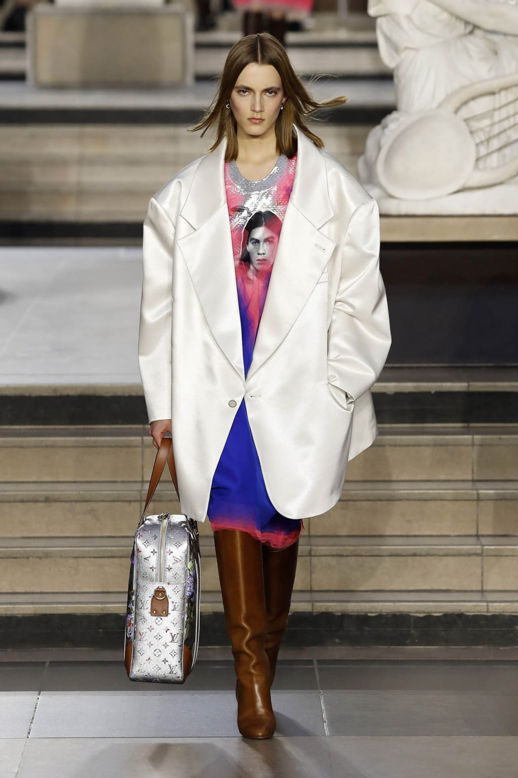 Fashion Week Paris Fall/Winter 2022 look 34 de la collection Louis Vuitton womenswear