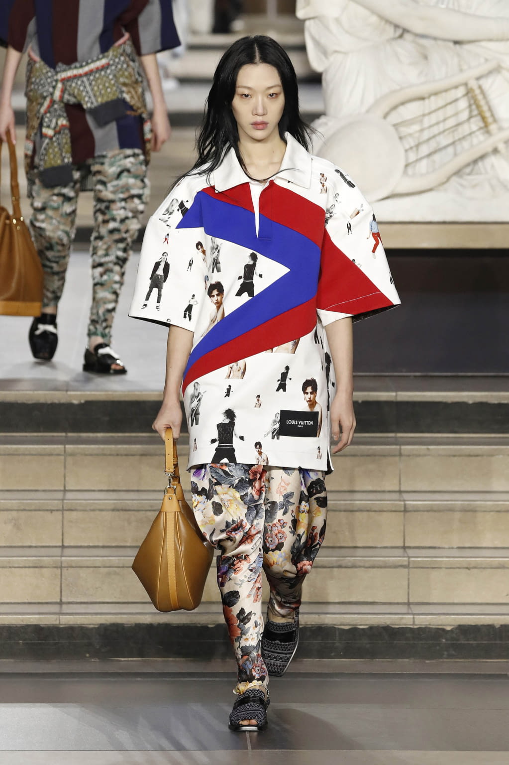 Fashion Week Paris Fall/Winter 2022 look 40 de la collection Louis Vuitton womenswear