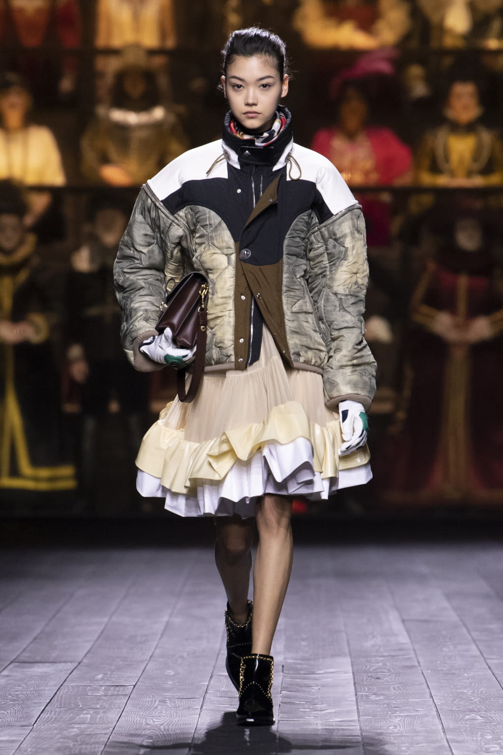 Fashion Week Paris Fall/Winter 2020 look 7 de la collection Louis Vuitton womenswear