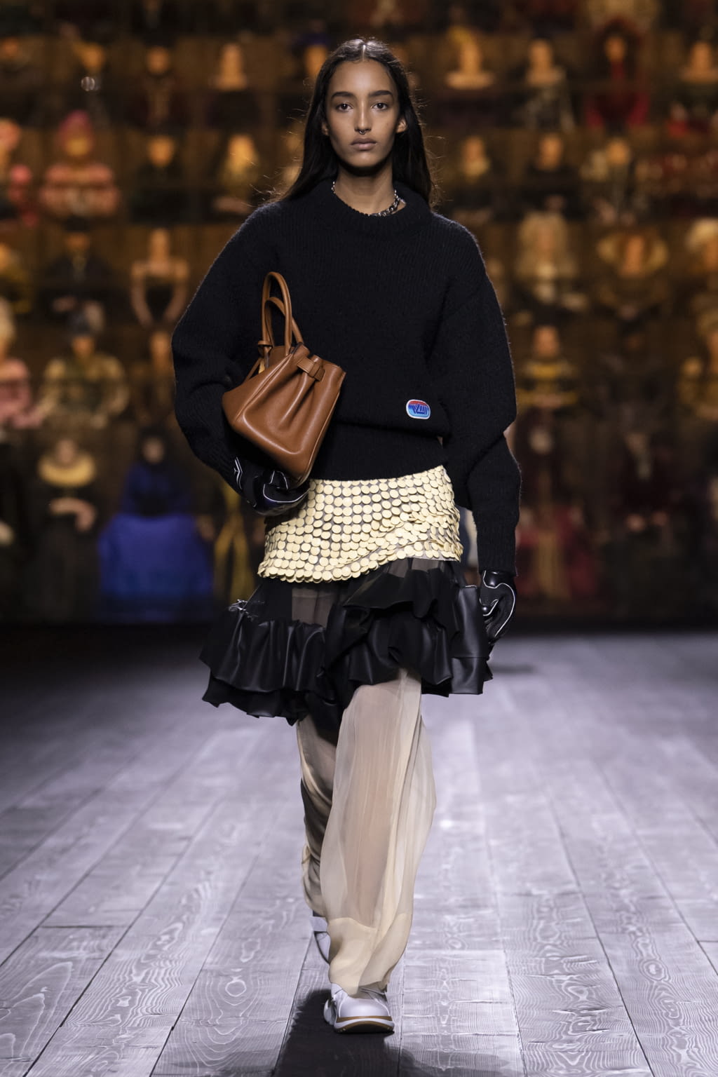 Fashion Week Paris Fall/Winter 2020 look 14 from the Louis Vuitton collection 女装