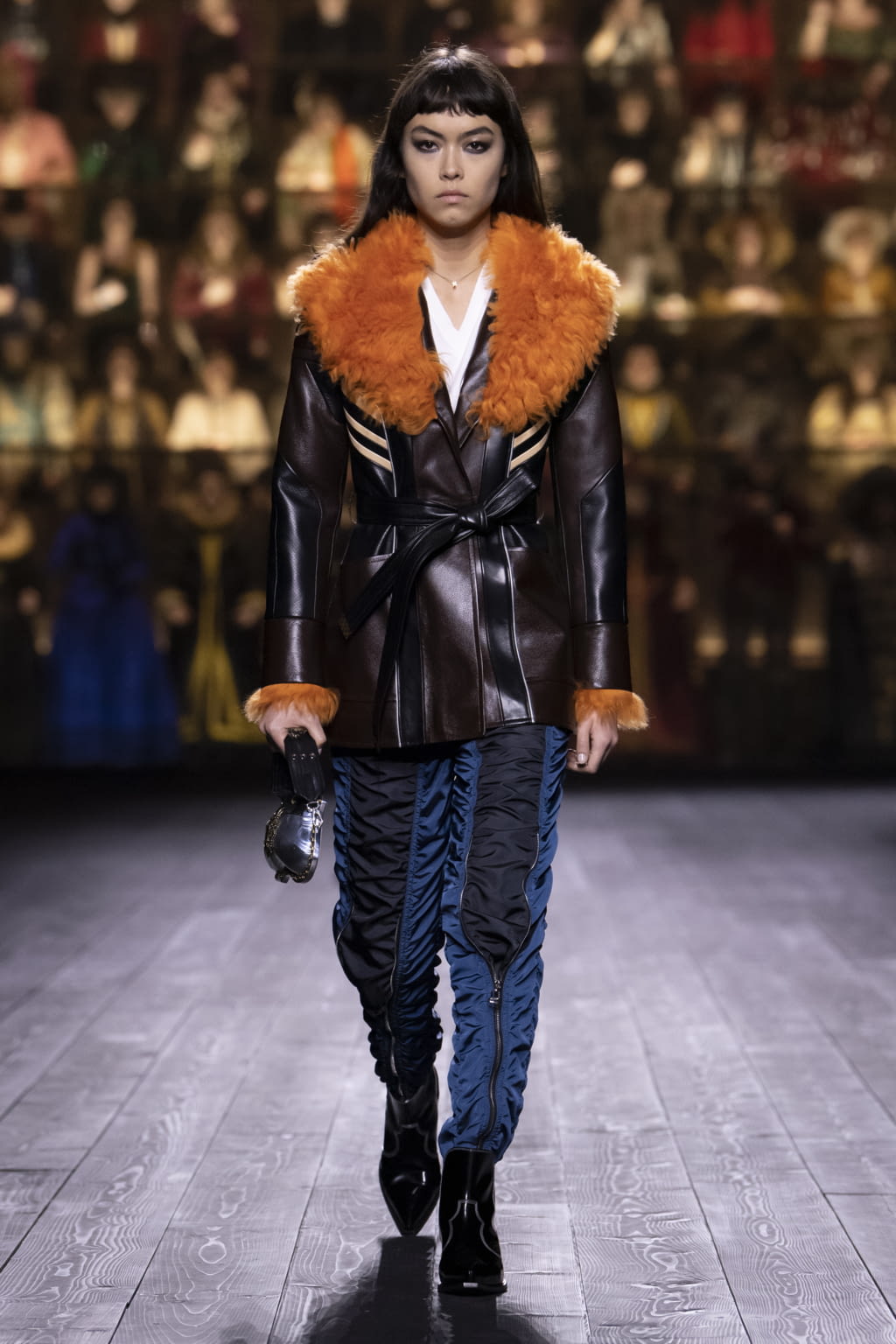 Fashion Week Paris Fall/Winter 2020 look 24 from the Louis Vuitton collection 女装