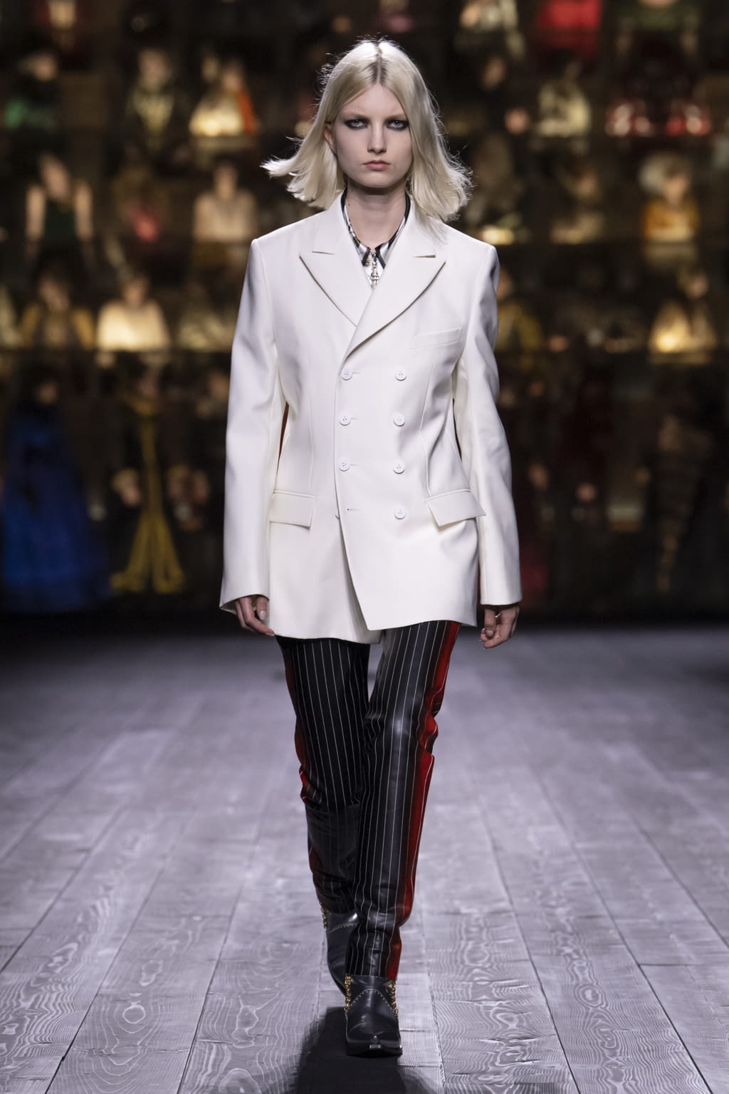 Fashion Week Paris Fall/Winter 2020 look 35 from the Louis Vuitton collection 女装