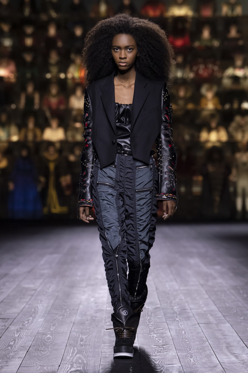 Fashion Week Paris Fall/Winter 2020 look 40 de la collection Louis Vuitton womenswear