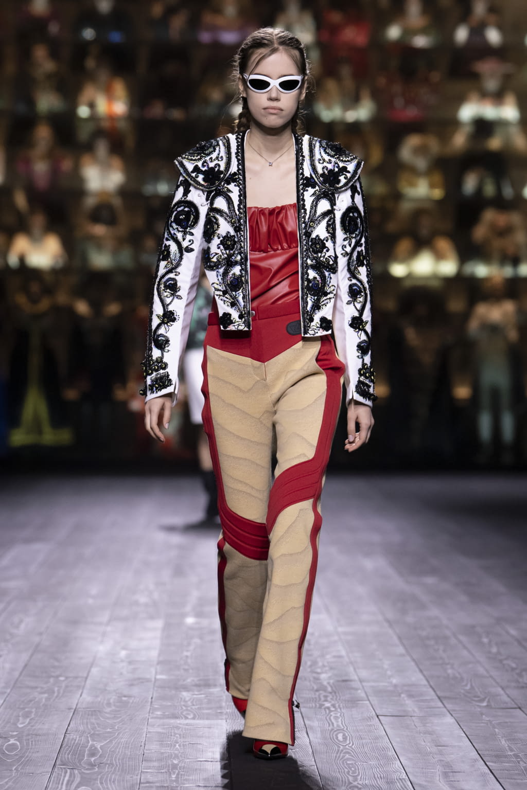 Fashion Week Paris Fall/Winter 2020 look 45 from the Louis Vuitton collection 女装