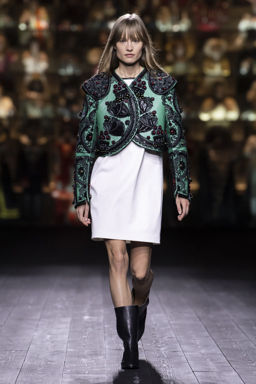 Fashion Week Paris Fall/Winter 2020 look 46 from the Louis Vuitton collection womenswear