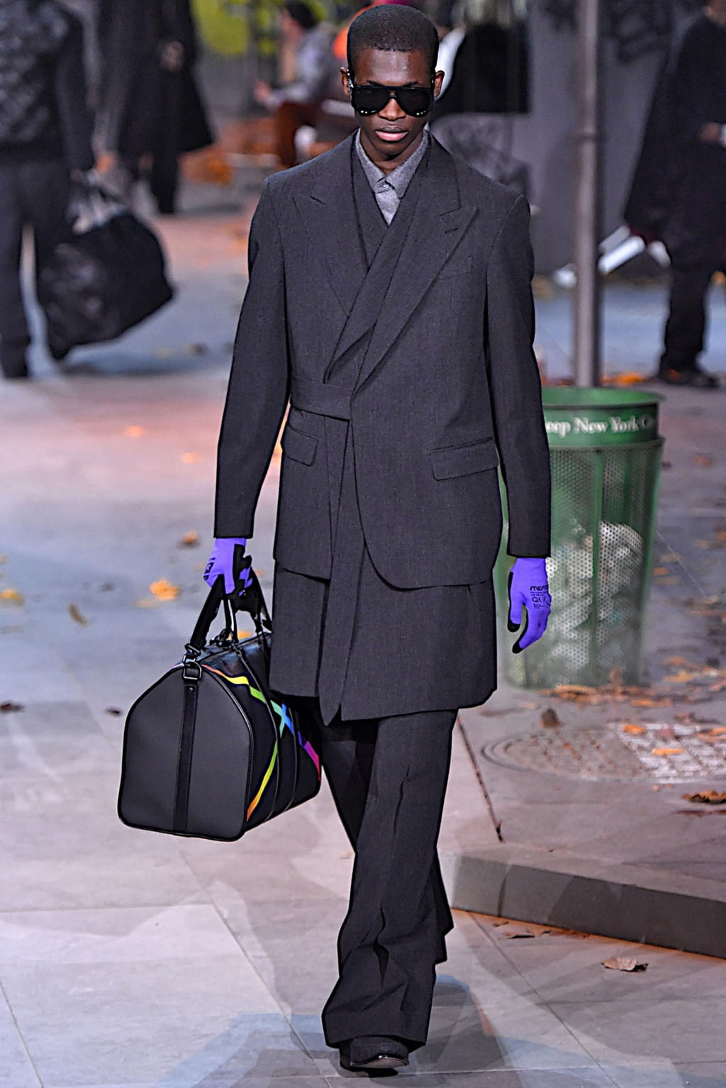 Fashion Week Paris Fall/Winter 2019 look 19 from the Louis Vuitton collection 男装