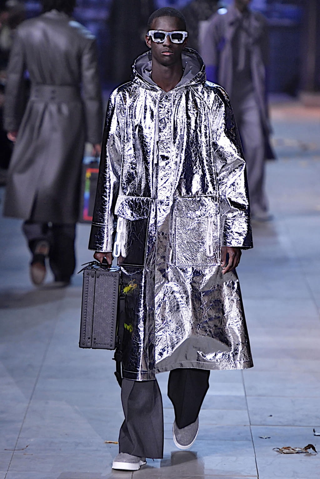 Fashion Week Paris Fall/Winter 2019 look 21 from the Louis Vuitton collection 男装